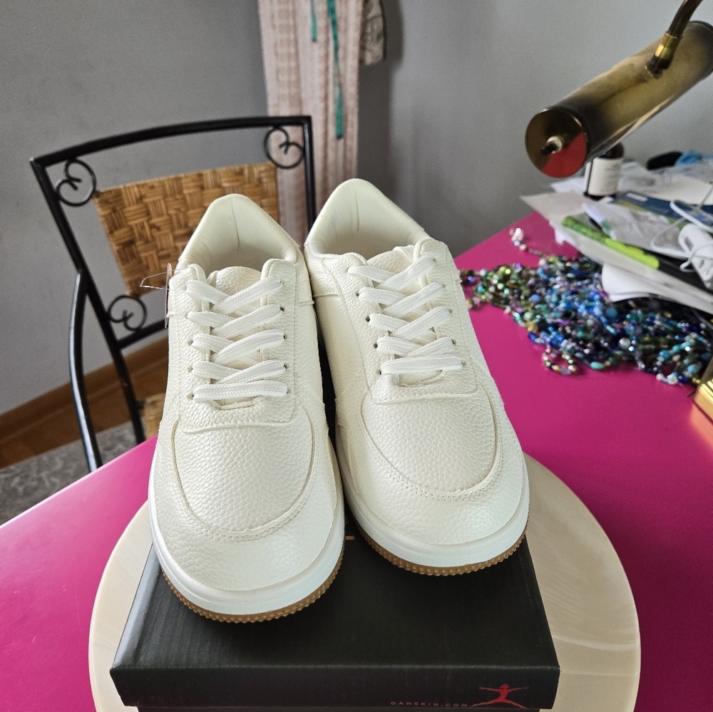 NIB, Danskin Stylish White Sneakers Size 8